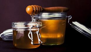 Treatment of prostatitis with bee products